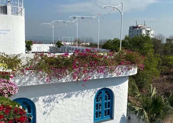 Santorini - Venue Travel