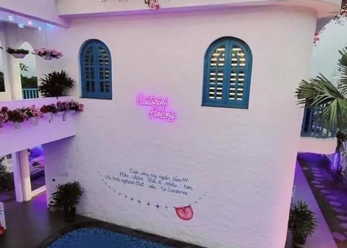 Santorini - Venue Travel *